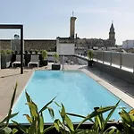 Eszentrico Suites-rooftop Bar & Pool アパートホテル ヘレス