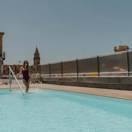 Aparthotel esZentrico Suites-Rooftop Bar&Pool Jerez de la Frontera