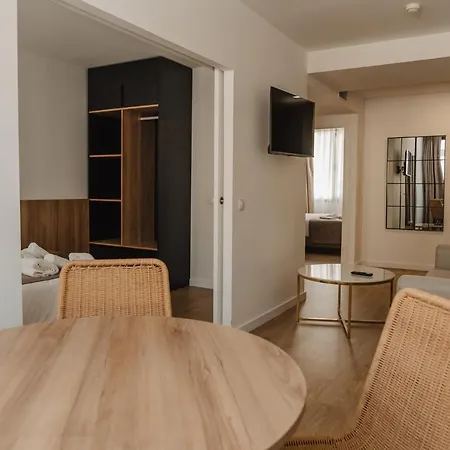 esZentrico Suites-Rooftop Bar&Pool Jerez de la Frontera
