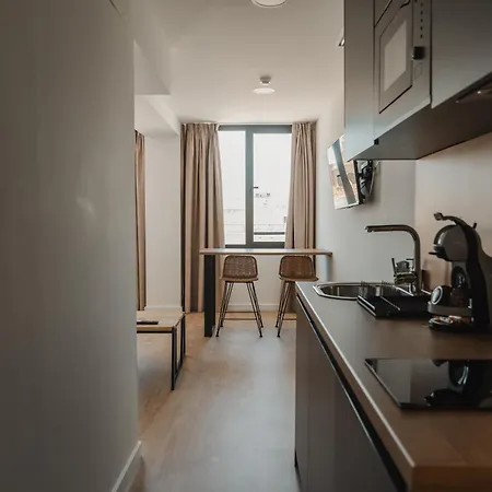 esZentrico Suites-Rooftop Bar&Pool 4*