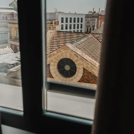 esZentrico Suites-Rooftop Bar&Pool