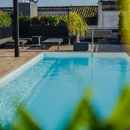 Aparthotel esZentrico Suites-Rooftop Bar&Pool