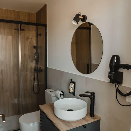 esZentrico Suites-Rooftop Bar&Pool Aparthotel 4*